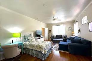 1965 Crestview Way, Naples, FL 34119 - Photo 15