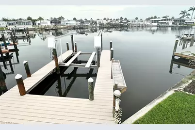 17521 Bryan Ct, Fort Myers Beach, FL 33931 - Photo 5