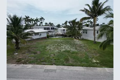 11271 Azalea Ln, Fort Myers Beach, FL 33931 - Photo 1