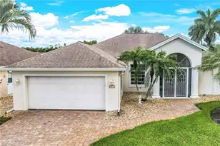 914 Marble Dr, Naples, FL 34104 - Photo 3