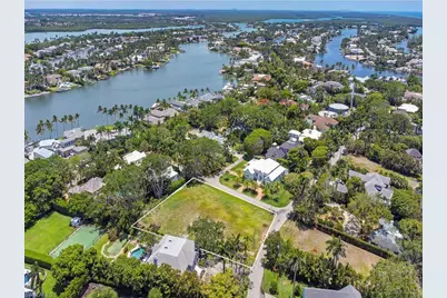 2545 Lantern Ln, Naples, FL 34102 - Photo 3