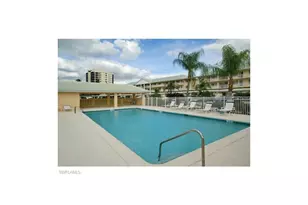 10682 Gulf Shore Dr, Naples, FL 34108 - Photo 15