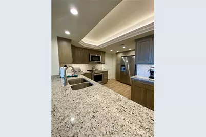 10851 Gulf Shore Dr #303, Naples, FL 34108 - Photo 5