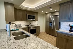 10851 Gulf Shore Dr, Naples, FL 34108 - Photo 5