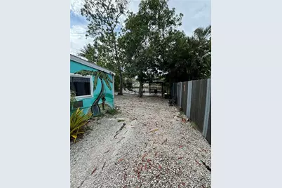 3048 Lunar St, Naples, FL 34112 - Photo 9