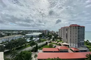 10851 Gulf Shore Dr, Naples, FL 34108 - Photo 21