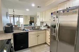 10851 Gulf Shore Dr, Naples, FL 34108 - Photo 5