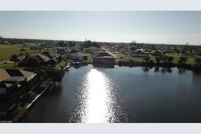 702 NW 30th Pl, Cape Coral, FL 33993 - Photo 3