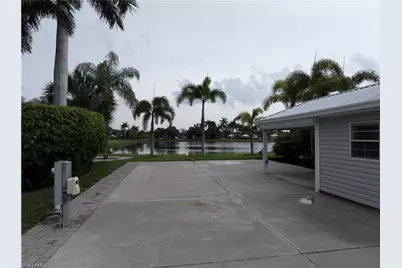 5701 Cypress Woods Resort Dr, Fort Myers, FL 33905 - Photo 5