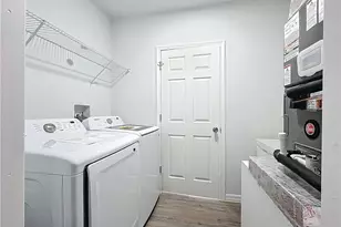 912 Anthony St E, Lehigh Acres, FL 33974 - Photo 17