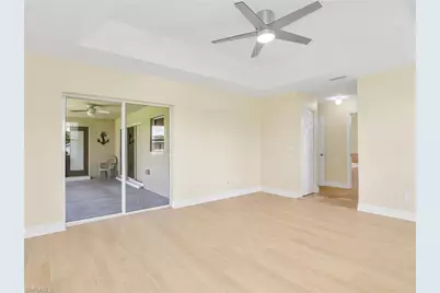 305 SE 16th Pl, Cape Coral, FL 33990 - Photo 15