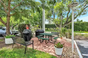 1300 Gulf Shore Blvd N, Naples, FL 34102 - Photo 17