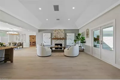 440 Kings Town Dr, Naples, FL 34102 - Photo 9