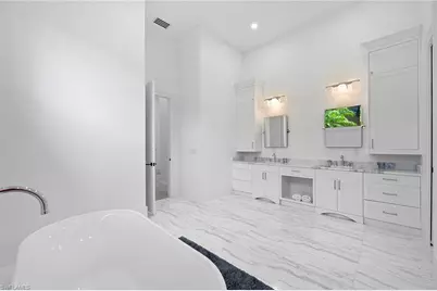 2749 Medallist Ln, Naples, FL 34109 - Photo 15