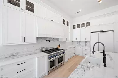 2749 Medallist Ln, Naples, FL 34109 - Photo 9