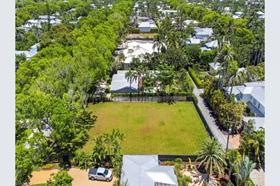 140 2nd Ave N, Naples, FL 34102 - Photo 3