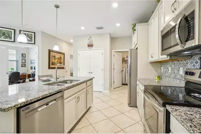 4421 Dutchess Park Rd, Fort Myers, FL 33916 - Photo 7