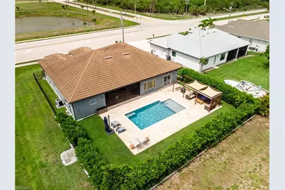 2322 Trafalgar Pkwy, Cape Coral, FL 33991 - Photo 35