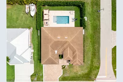 2322 Trafalgar Pkwy, Cape Coral, FL 33991 - Photo 37