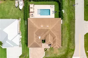 2322 Trafalgar Pkwy, Cape Coral, FL 33991 - Photo 37