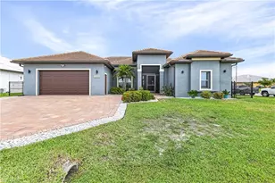 2322 Trafalgar Pkwy, Cape Coral, FL 33991 - Photo 41