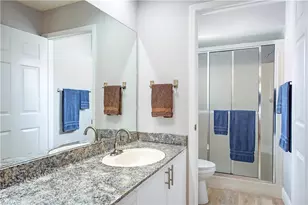 648 Mardel Ct, Naples, FL 34104 - Photo 9