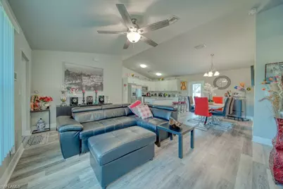 520 Wilmington Pkwy, Cape Coral, FL 33993 - Photo 9