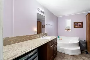 11068 New Moon Ct, Bonita Springs, FL 34135 - Photo 9