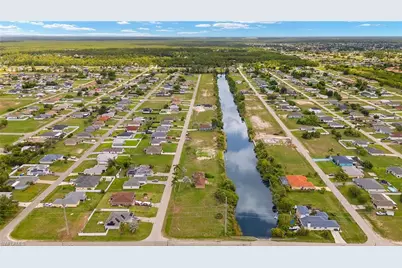 2723 NE 5th Pl, Cape Coral, FL 33909 - Photo 25