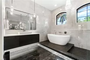 3440 Runaway Ln, Naples, FL 34114 - Photo 19