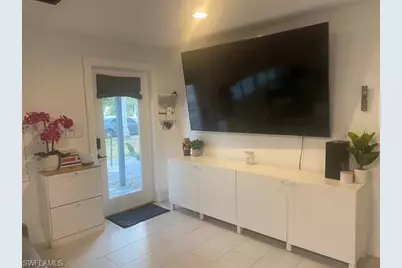 3915 Lotus Dr, Naples, FL 34104 - Photo 3