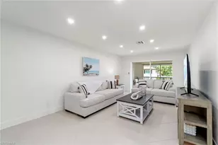 4126 Belair Ln, Naples, FL 34103 - Photo 5