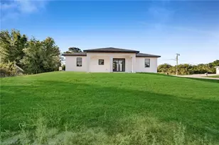 2106 W 18th St, Lehigh Acres, FL 33972 - Photo 21