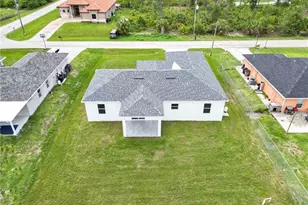 3202 41st St W, Lehigh Acres, FL 33971 - Photo 7