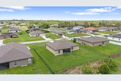 250 Lisette St, Fort Myers, FL 33913 - Photo 7