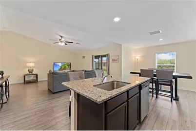 250 Lisette St, Fort Myers, FL 33913 - Photo 11