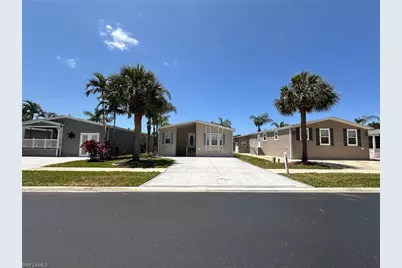 1307 Silver Lakes Blvd, Naples, FL 34114 - Photo 7