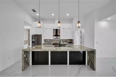 427 SW 21st Ter, Cape Coral, FL 33991 - Photo 9