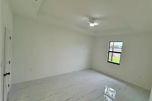 6010 Acorn Cir, Labelle, FL 33935 - Photo 9