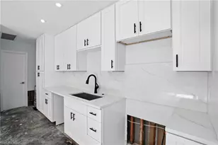 721 9th St S, Naples, FL 34102 - Photo 5