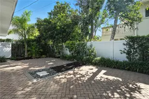 721 9th St S, Naples, FL 34102 - Photo 1