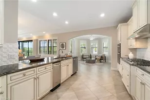 2768 Tiburon Blvd E, Naples, FL 34109 - Photo 9