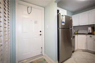 225 Turtle Lake Ct, Naples, FL 34105 - Photo 19