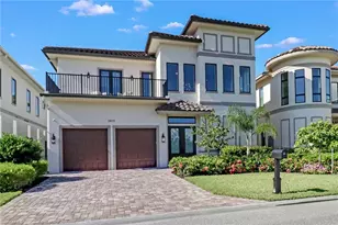 2875 Coco Lakes Dr, Naples, FL 34105 - Photo 1