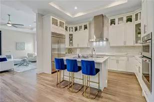 2875 Coco Lakes Dr, Naples, FL 34105 - Photo 7