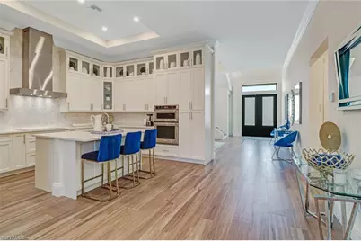 2875 Coco Lakes Dr, Naples, FL 34105 - Photo 3