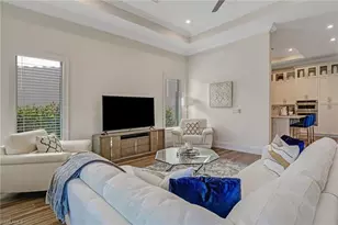 2875 Coco Lakes Dr, Naples, FL 34105 - Photo 9