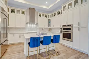 2875 Coco Lakes Dr, Naples, FL 34105 - Photo 5