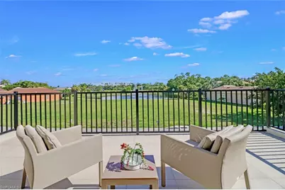 2875 Coco Lakes Dr, Naples, FL 34105 - Photo 17