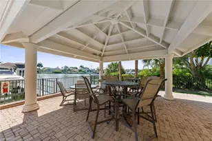 10620 Gulf Shore Dr, Naples, FL 34108 - Photo 21